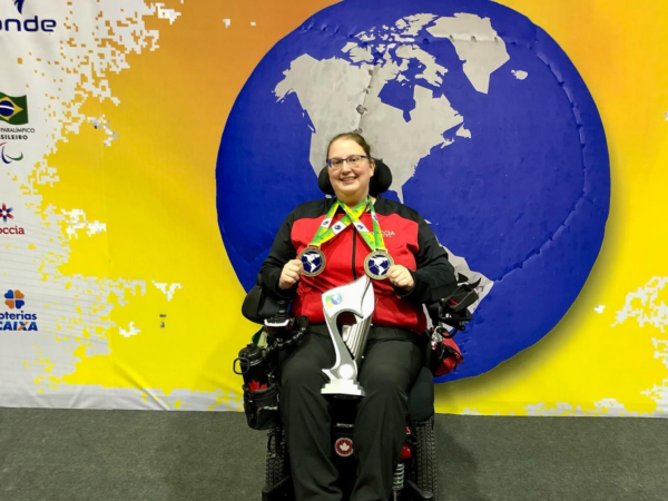 Alison Levine celebrates her back to back medals in São Paulo |